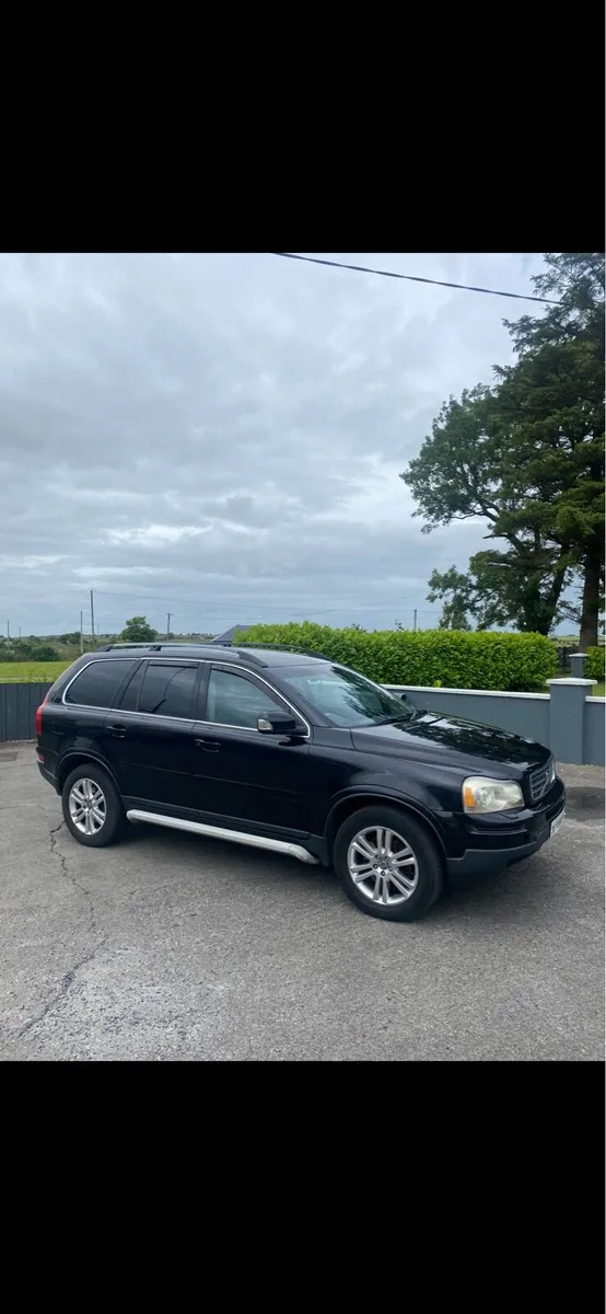 Volvo XC90 - Image 1