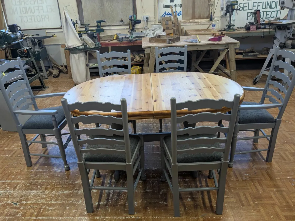 Kitchen Table and Chairs - Image 1