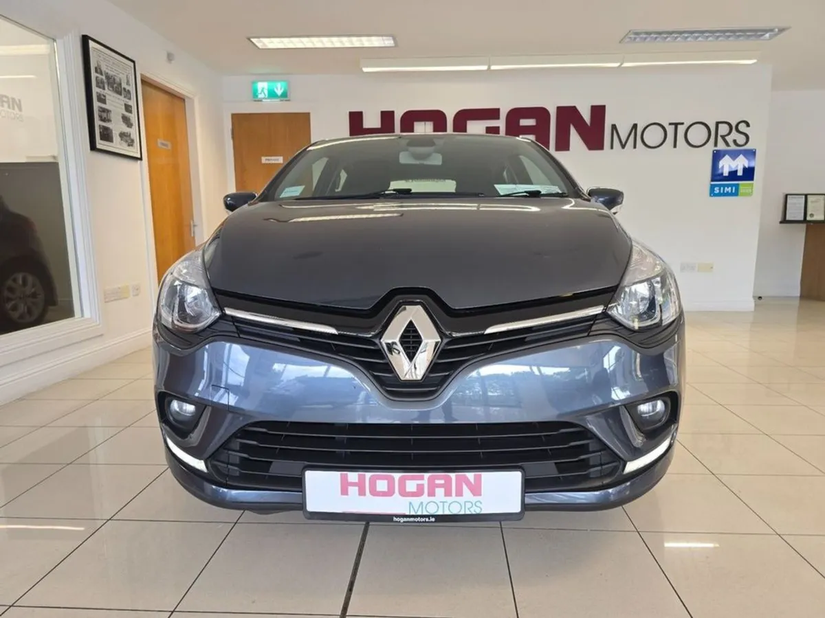 Renault Clio Dynamique NAV 1.2 Petrol 4DR - Image 2