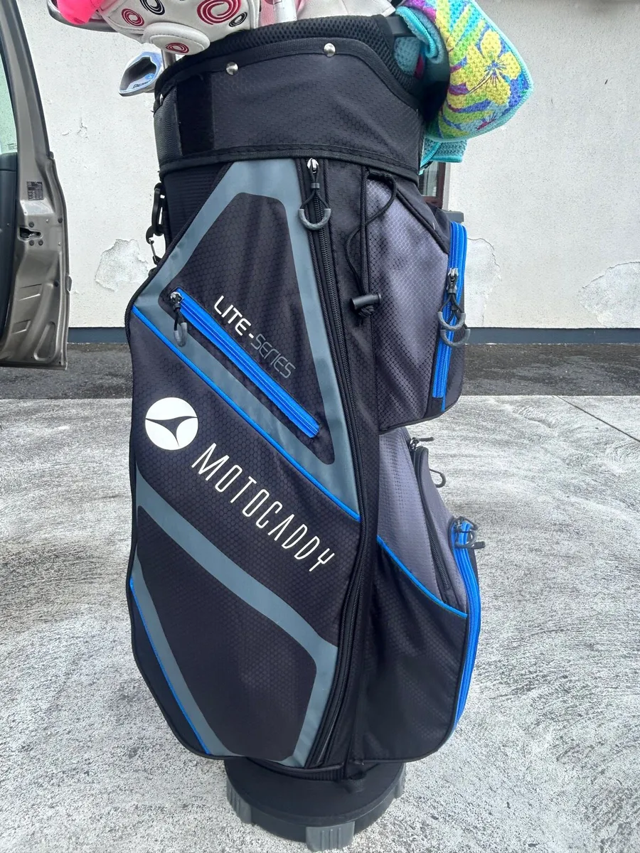 Motocaddy trolley and bag - Image 2