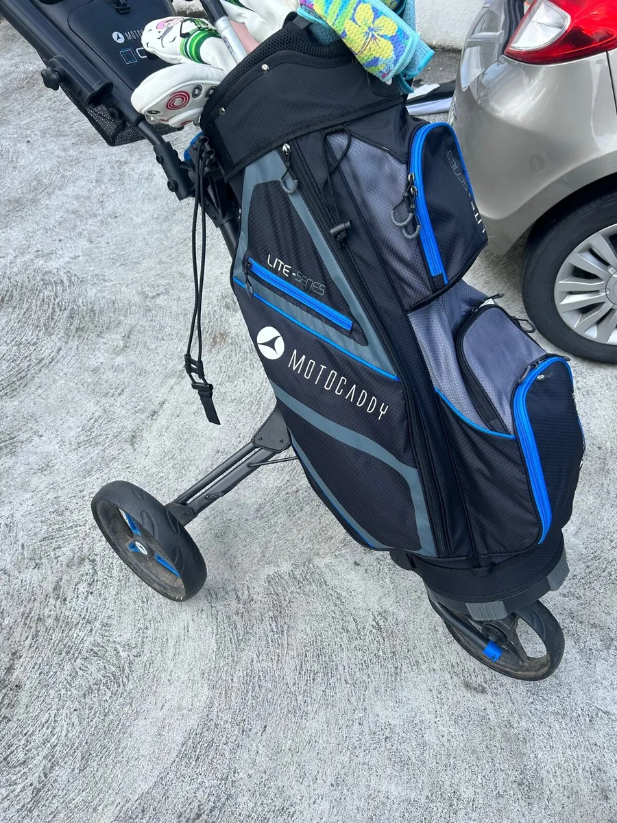 Motocaddy trolley and bag - Image 3