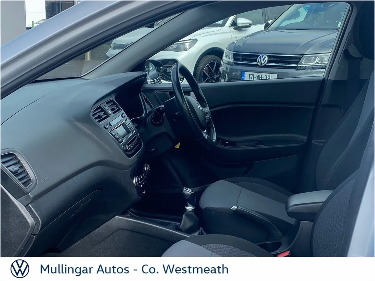 Hyundai i20 1.2 Premium - Image 3