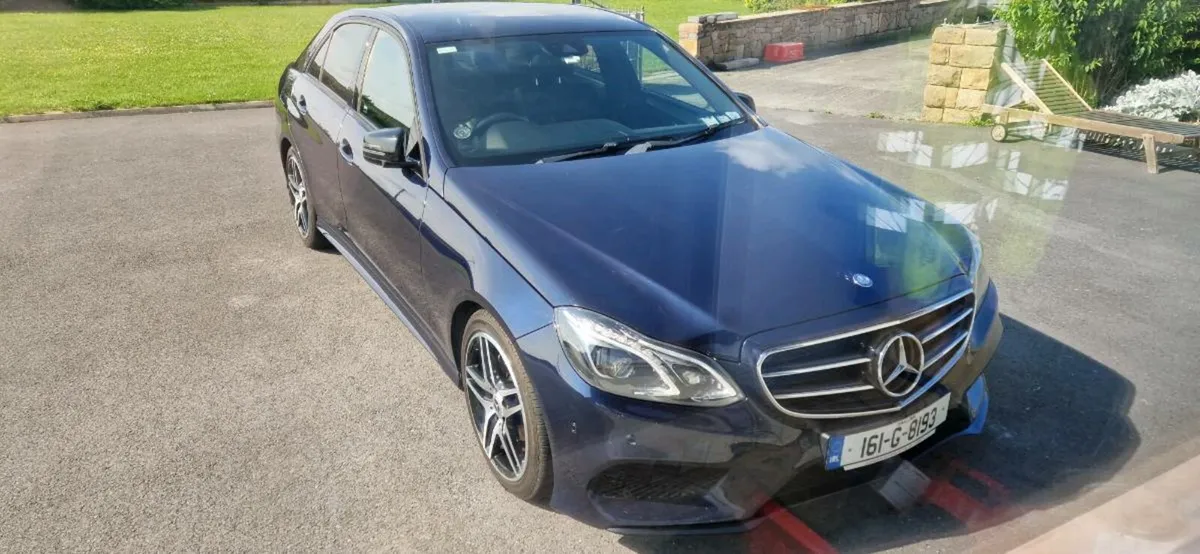 E220 Mercedes Benz - Image 1