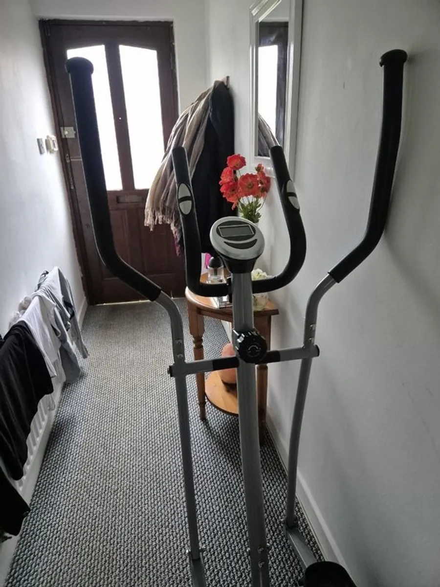 Crosstrainer - Image 2