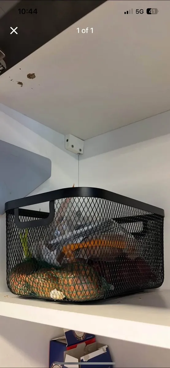 Storage basket