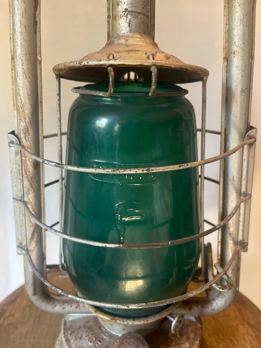 Antique Chalwyn Lynx Oil Tilley Lamp - Image 4