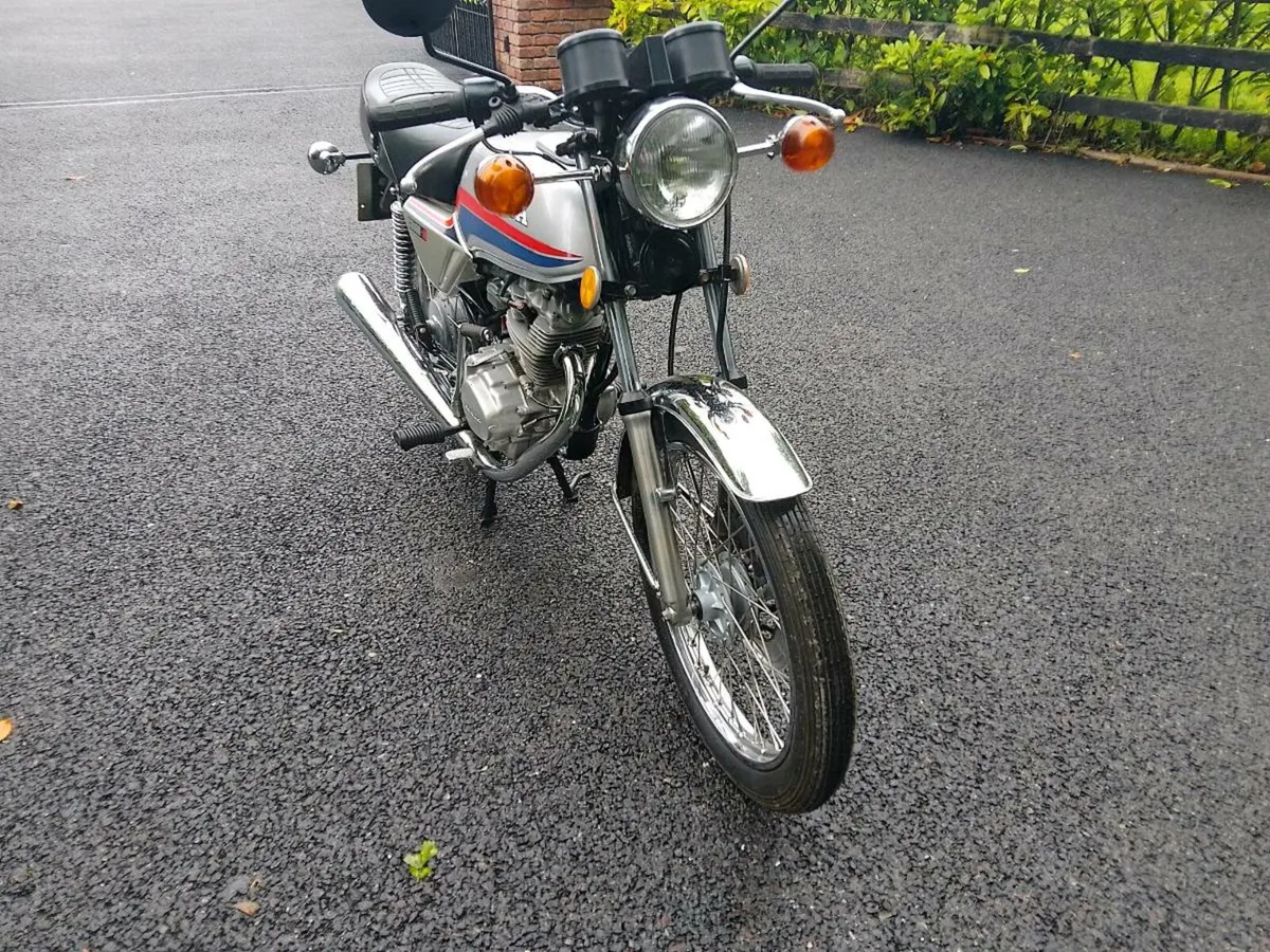 Honda CB 100 mint condition - Image 1