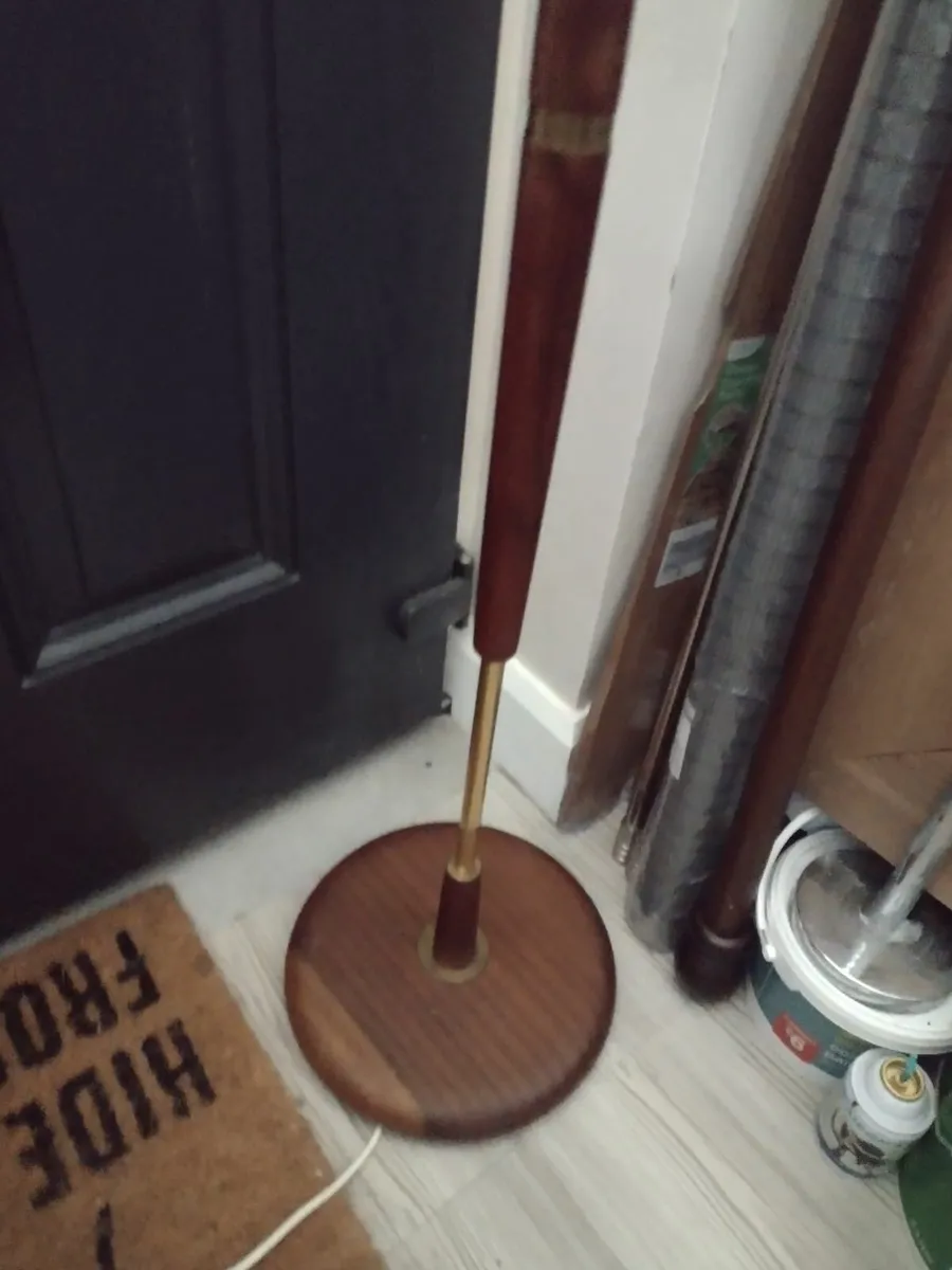 Mid-century Teak & brass floor lamp - Image 4