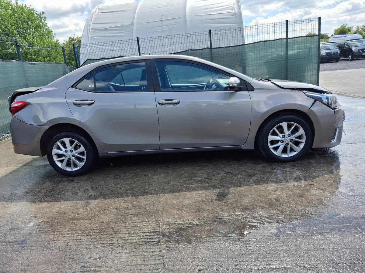 2015 Toyota Corolla 1.4 D4D - Image 4