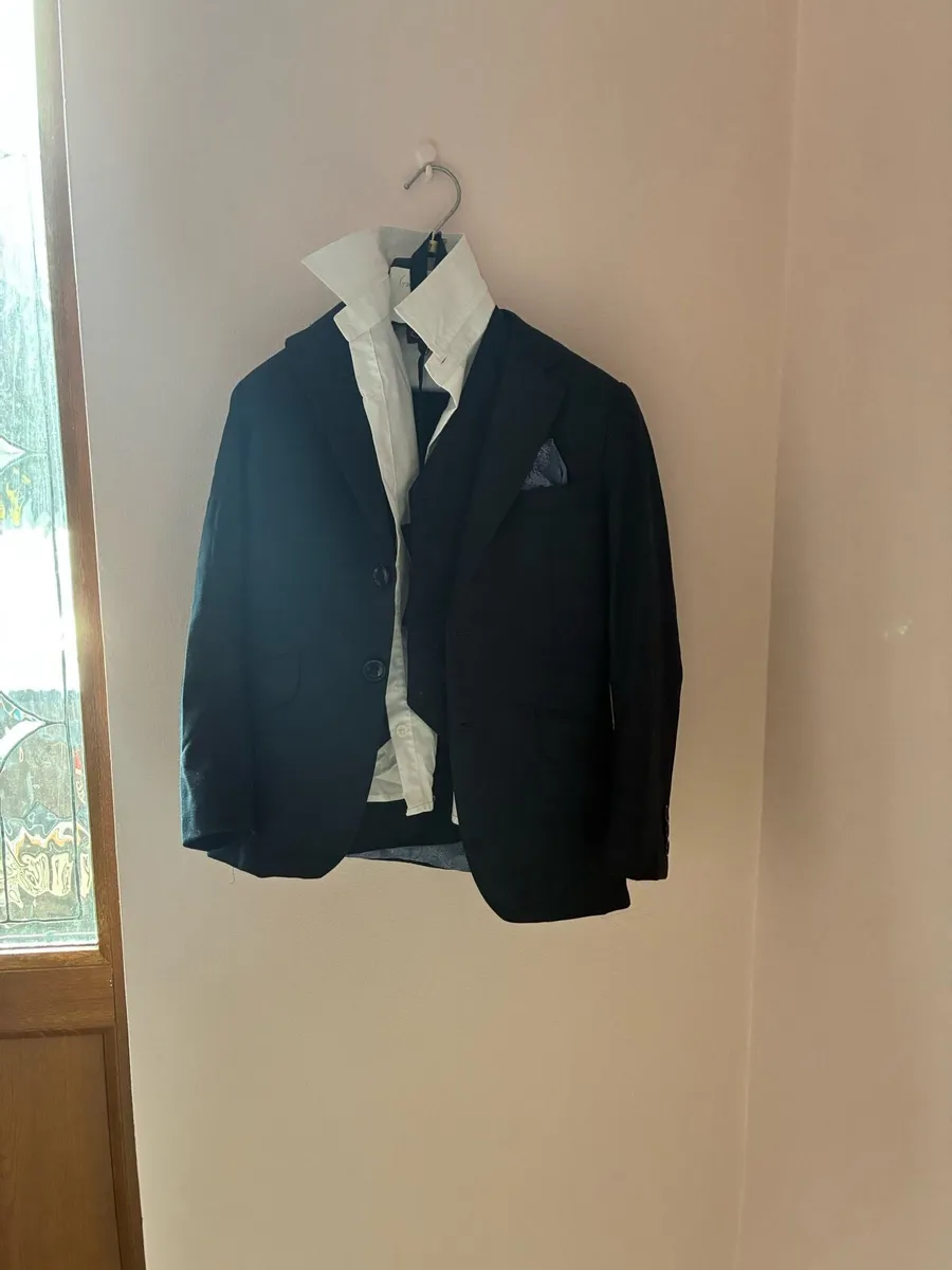 2 boys suits - Image 1
