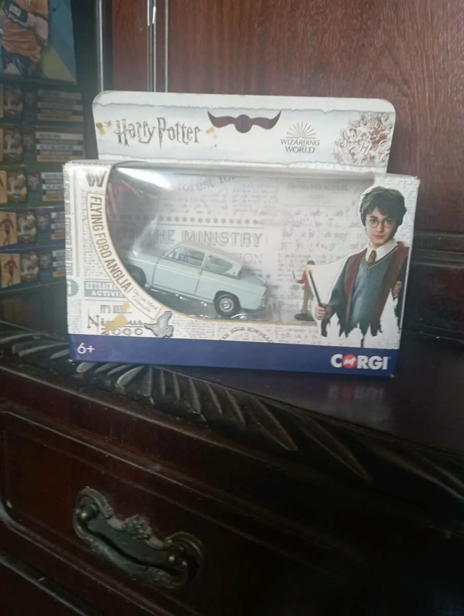 CORGI DIE-CAST HARRY POTTER FORD ANGLIA - Image 1
