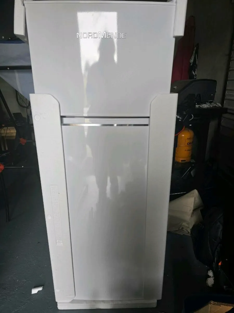Nordemende Fridge freezer brand new in box - Image 1