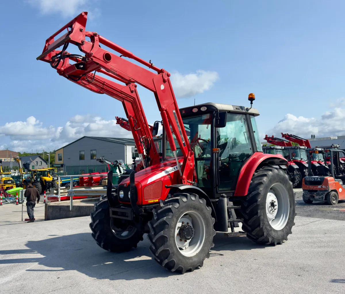 MF MF 5445 C/W LOADER - Image 2