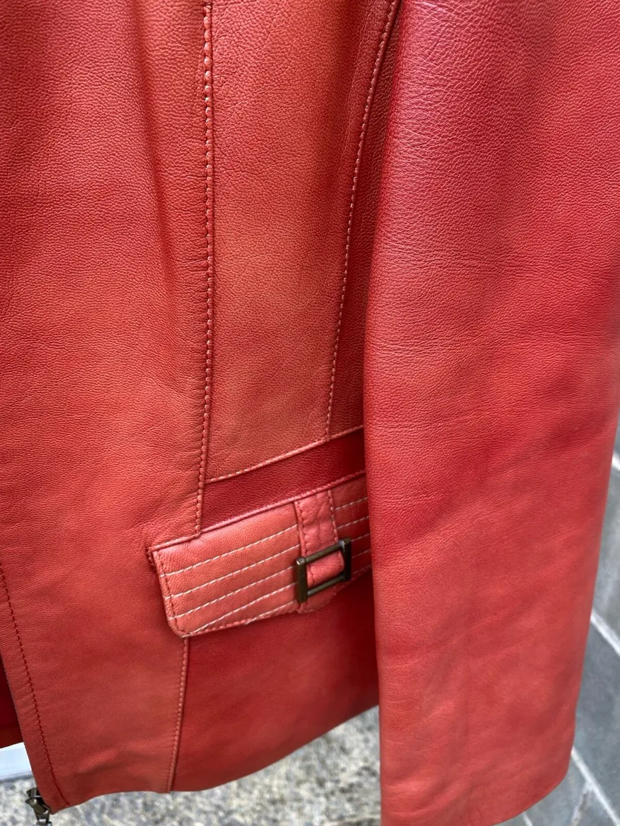 NEW Ladies Authentic Genuine Leather Jacket - Image 4