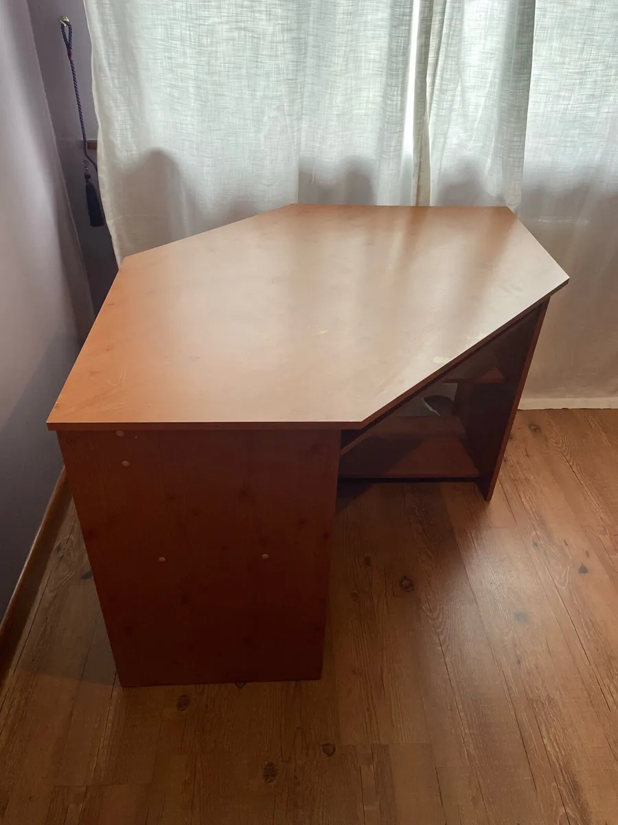 Desk - Image 2
