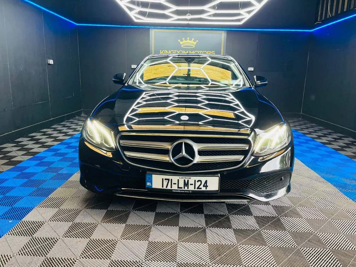 Mercedes-Benz E220D,AVANTGARDE,AUTOMATIC - Image 4