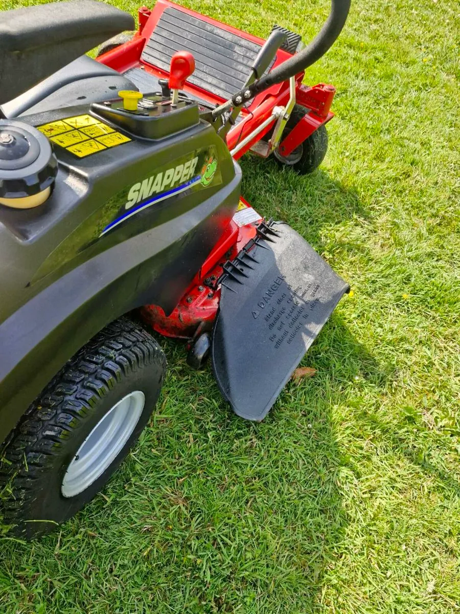 Zero Turn Lawnmower - Image 4