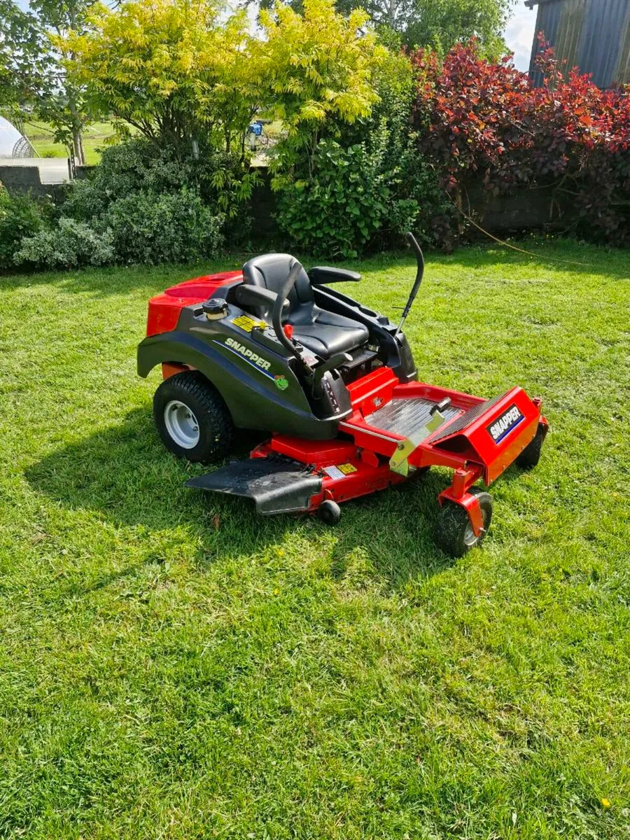 Zero Turn Lawnmower - Image 1
