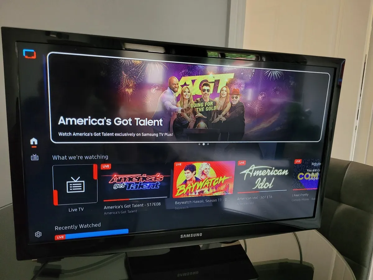 Samsung 24" Smart T V.