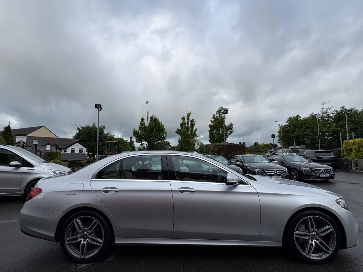 181 Mercedes-Benz E200 AMG *Low Kils* - Image 4