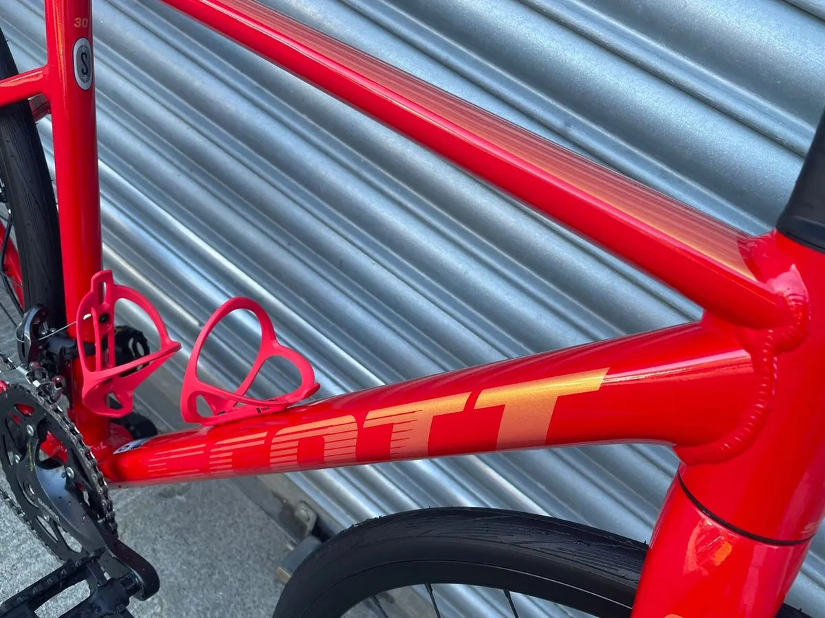 Scott speedster 30 road bike (brand new) - Image 2