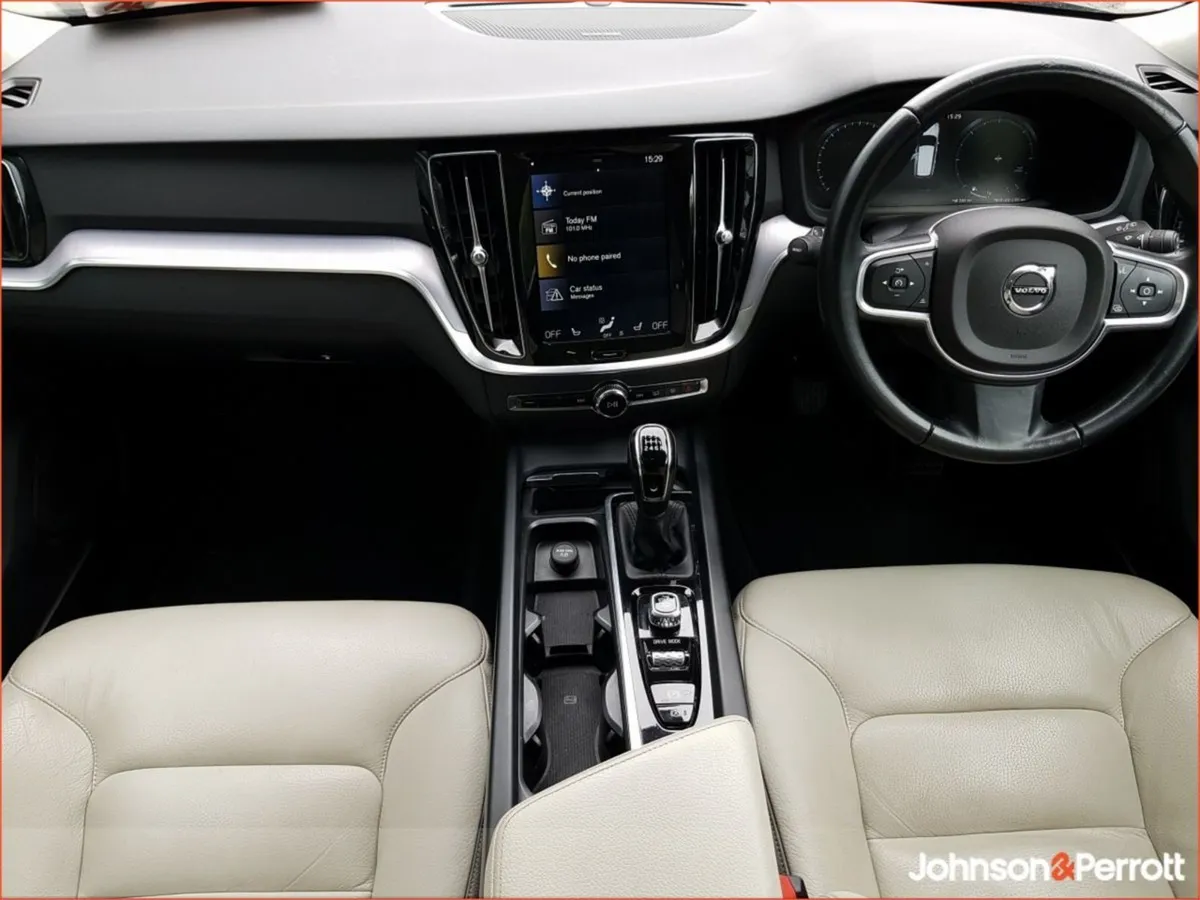 Volvo V60 D3 150hp Momentum (adaptive Cruise Cont - Image 2