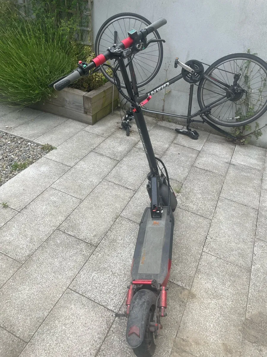 Kukirin M4 Pro E-scooter (Scrap) - Image 2