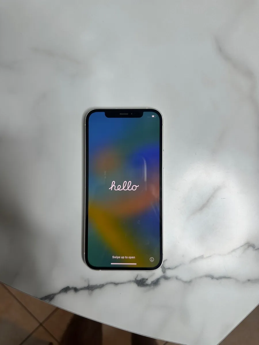 iPhone 12 - Image 1