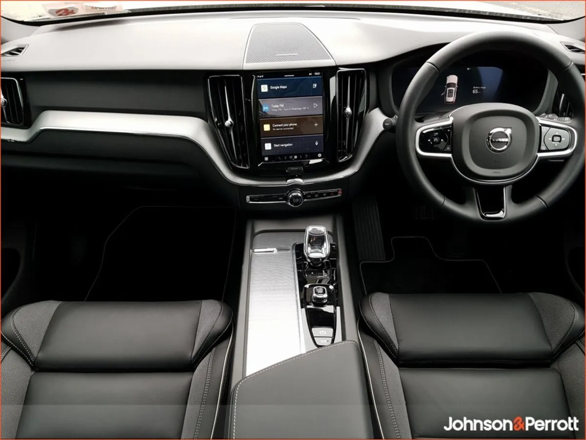 Volvo XC60 T6 350 bhp AWD Phev Plus Dark (adaptiv - Image 2