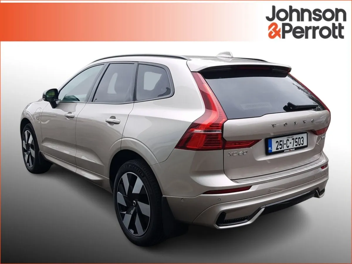 Volvo XC60 T6 350 bhp AWD Phev Plus Dark (adaptiv - Image 3