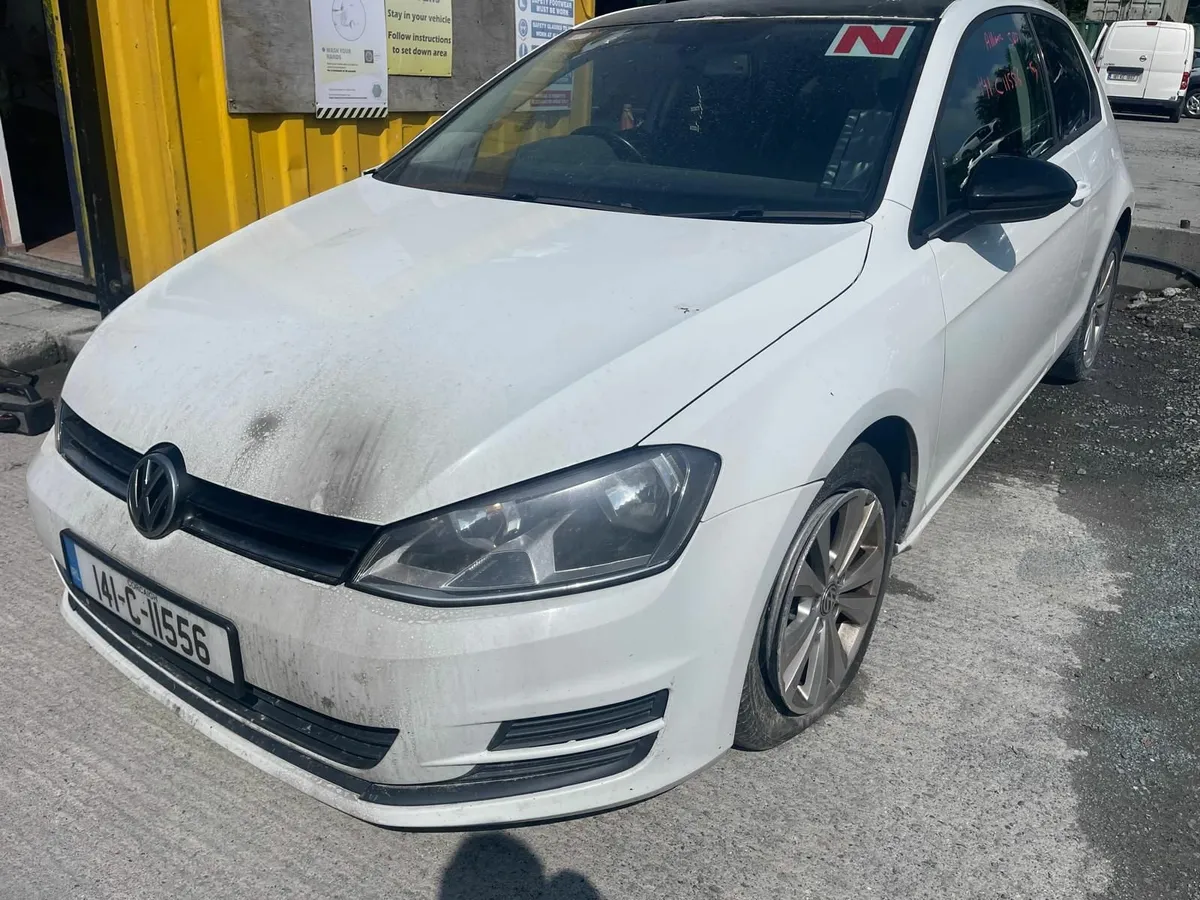 2014 VW Golf 1.6tdi Bluemotion 3 Door - Image 3