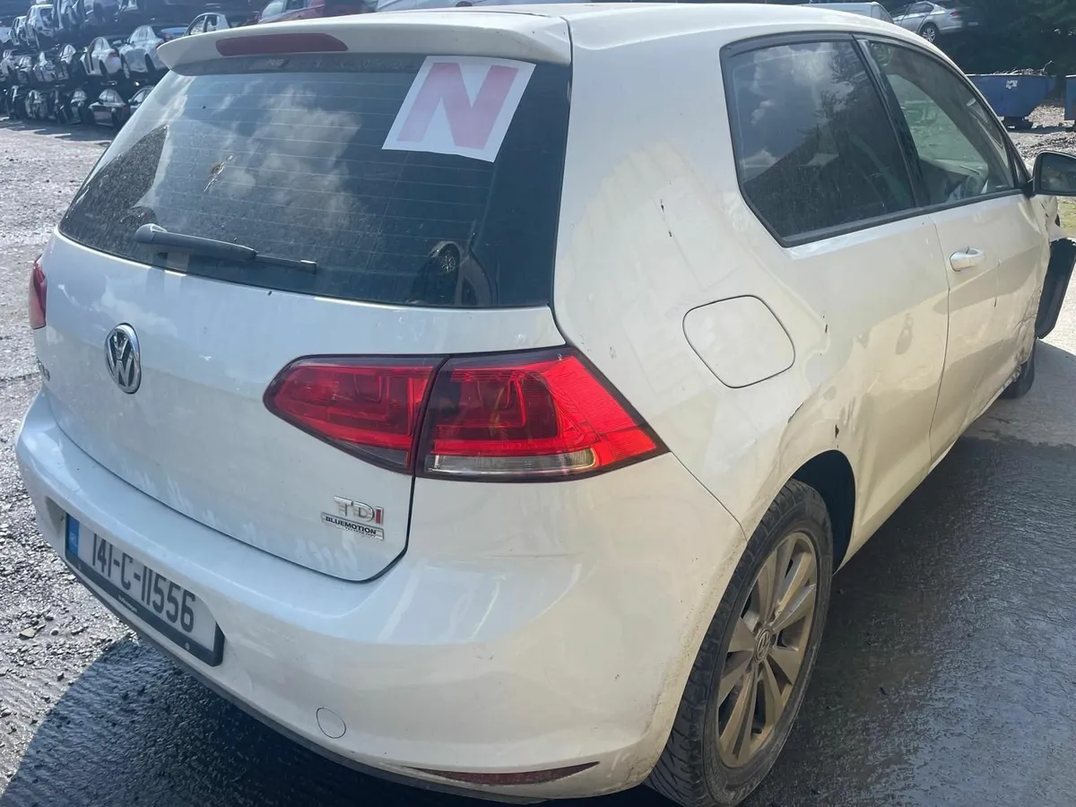 2014 VW Golf 1.6tdi Bluemotion 3 Door - Image 4