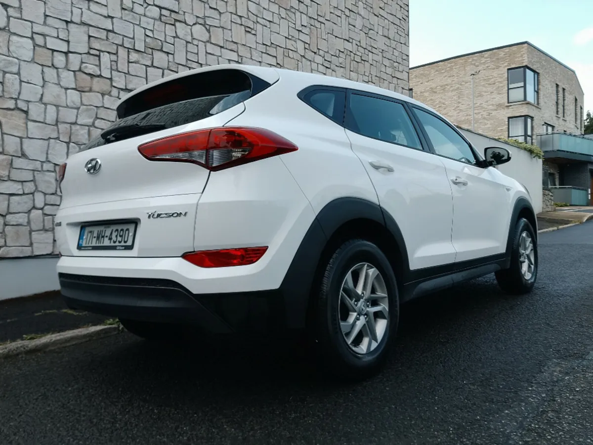Hyundai Tucson 1.7 S BLD 116PS 5DR - Image 3