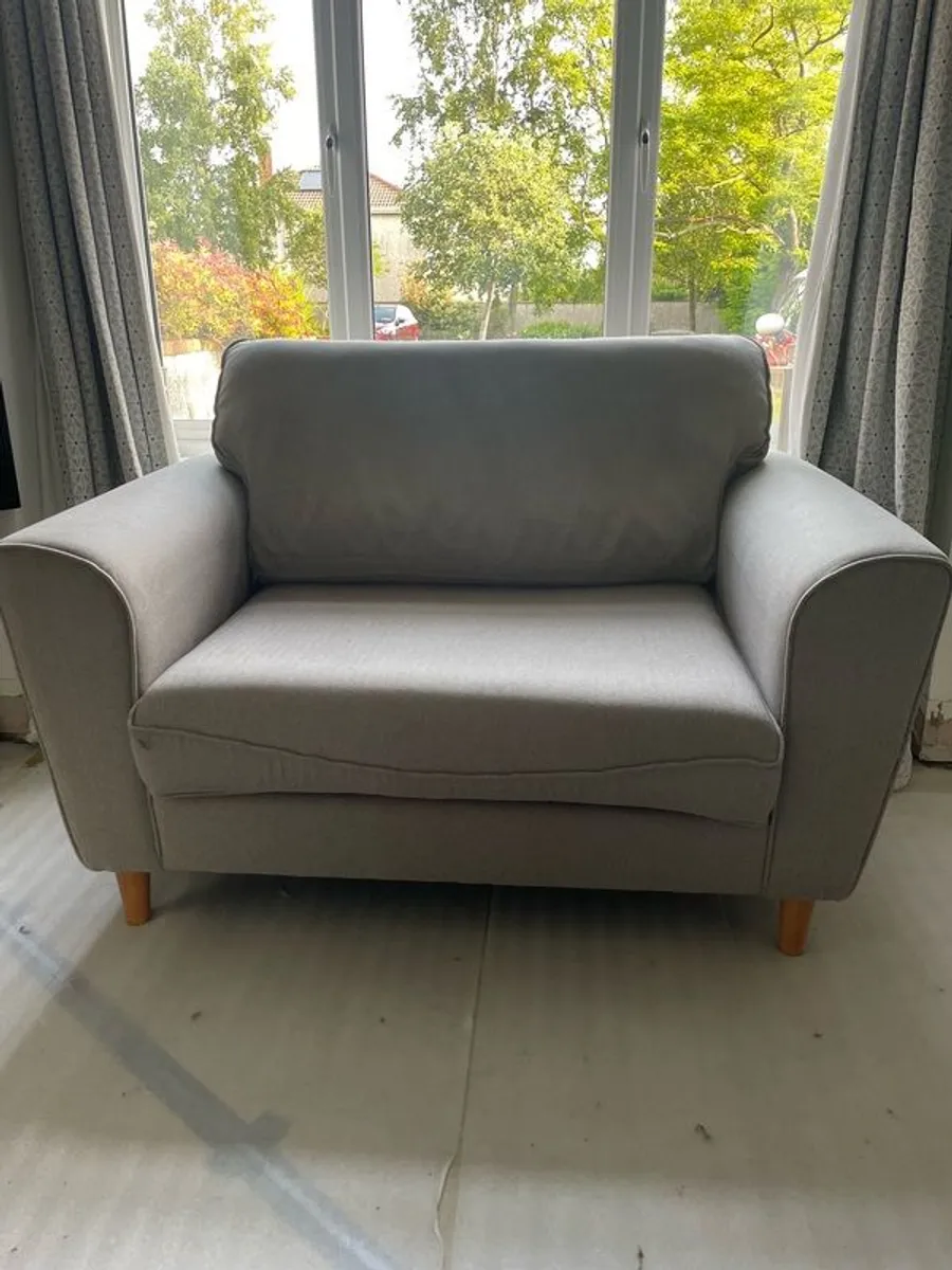 love seat - Image 3