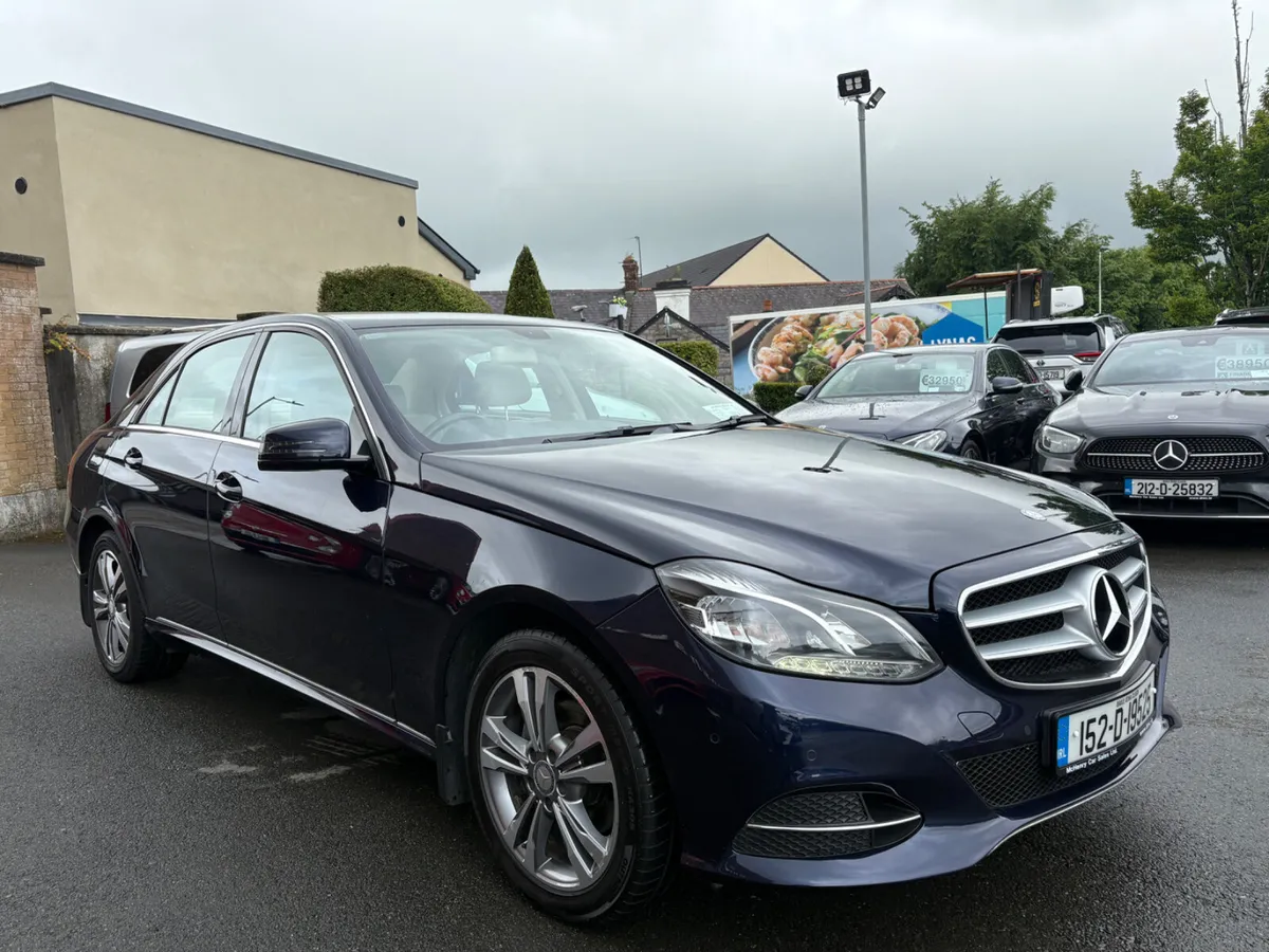 151 Mercedes-Benz E200 Avantgarde *Low Kils* - Image 3
