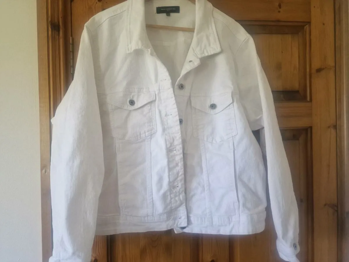 New white denim jacket sz 26