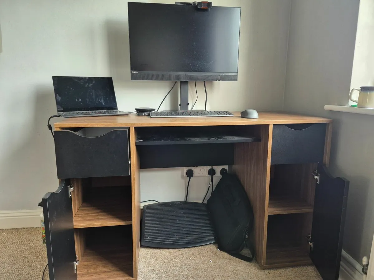 Desk - Image 2