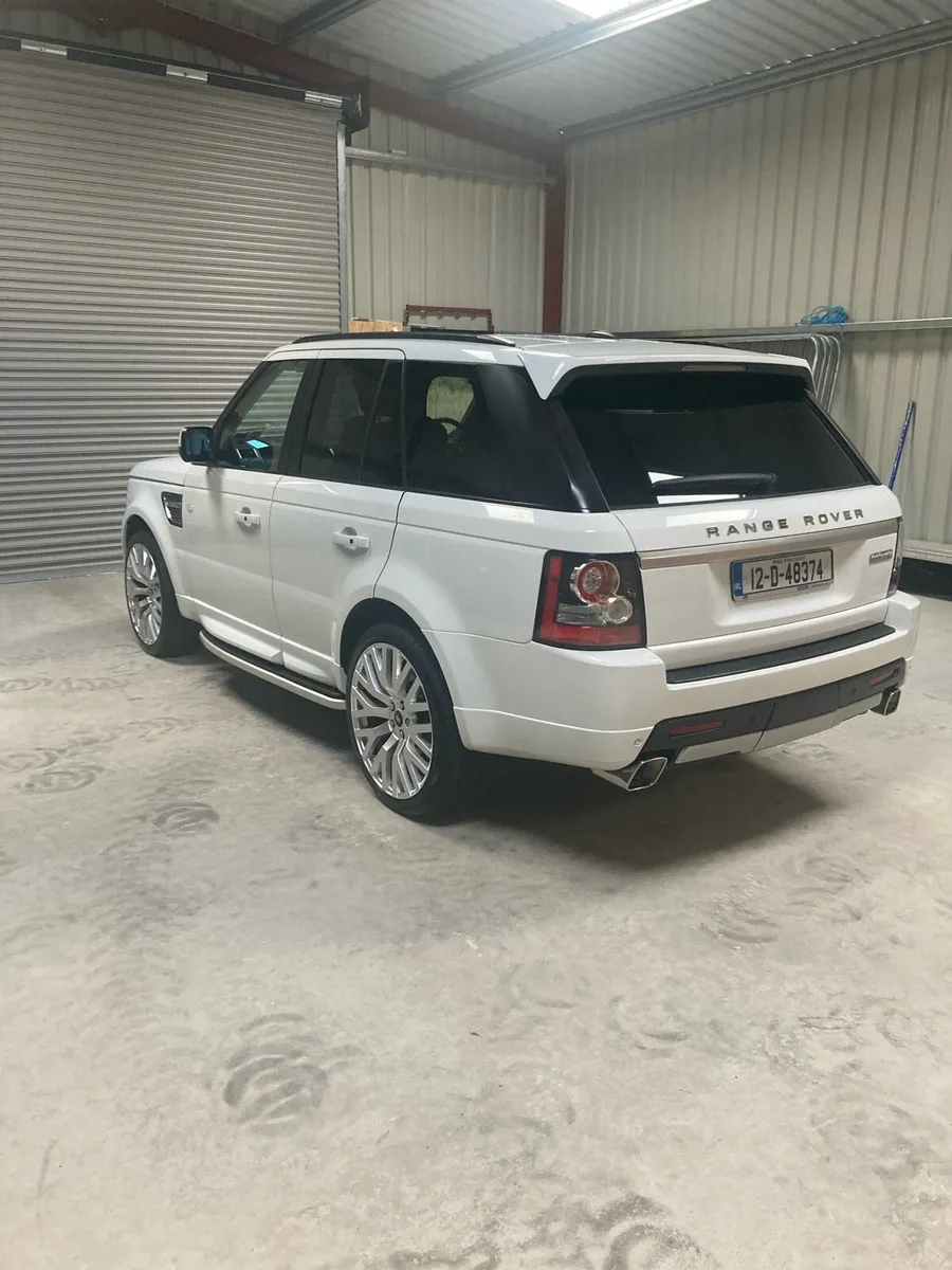 Rangerover Autobiography Crewcab - Image 2