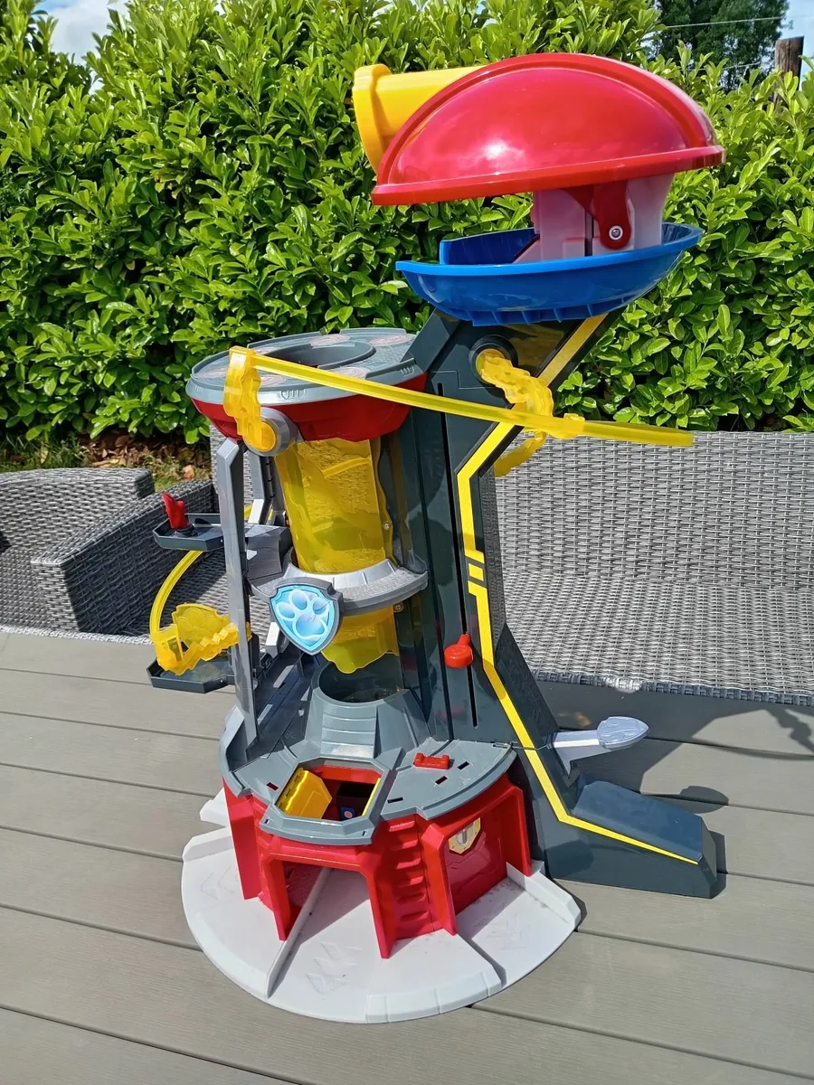 Paw Patrol Tower and Truck - Image 1