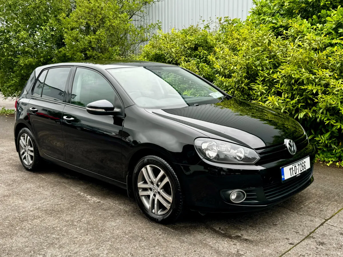 Volkswagen Golf Trendline Auto/DSG - Image 2