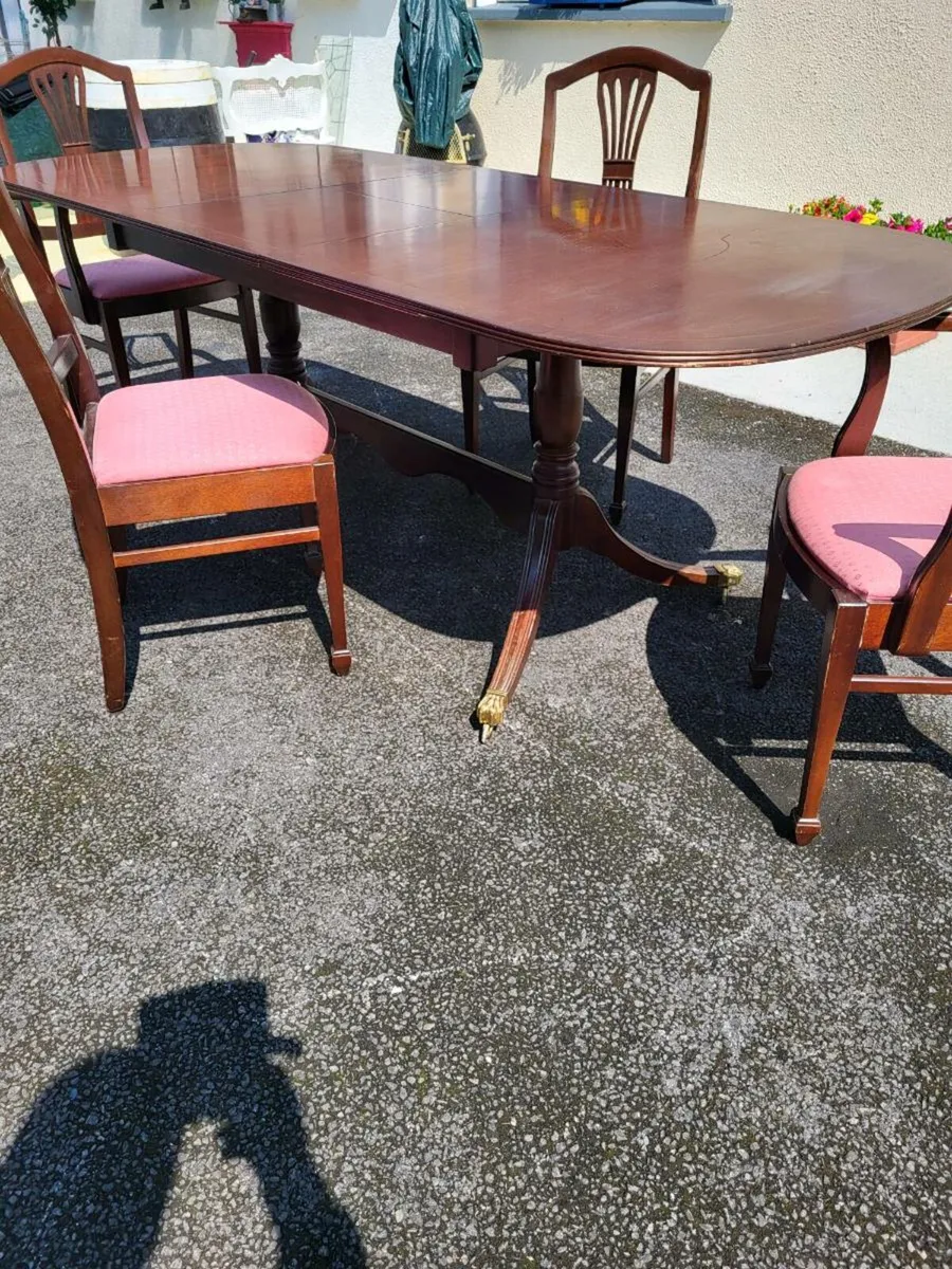 CHEAP!!! DINING TABLE AND 4 CHAIRS - Image 4