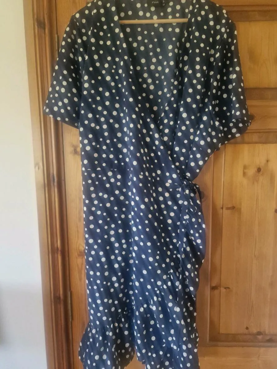 Ladies summer dress clearout sz 24/26 - Image 2
