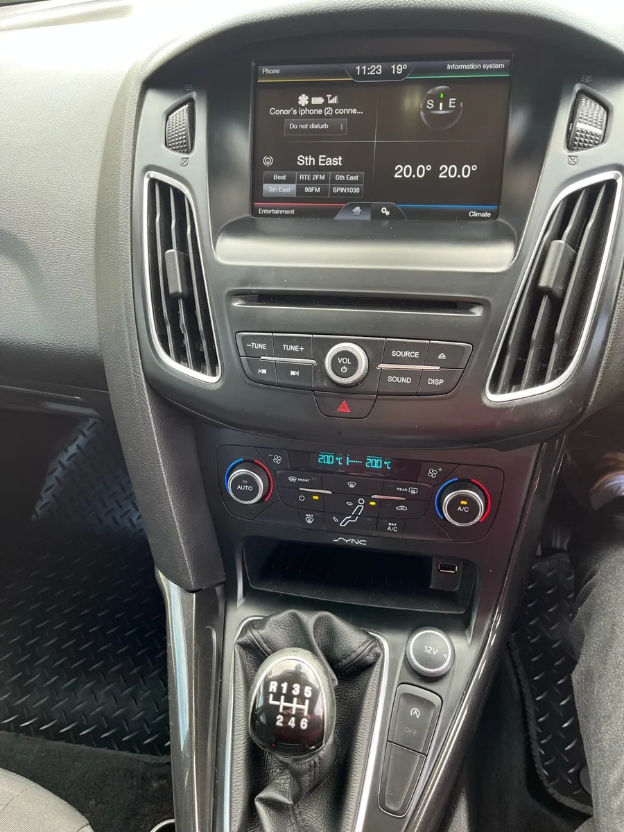 FORD Focus titanium 1.6 diesel - Image 4