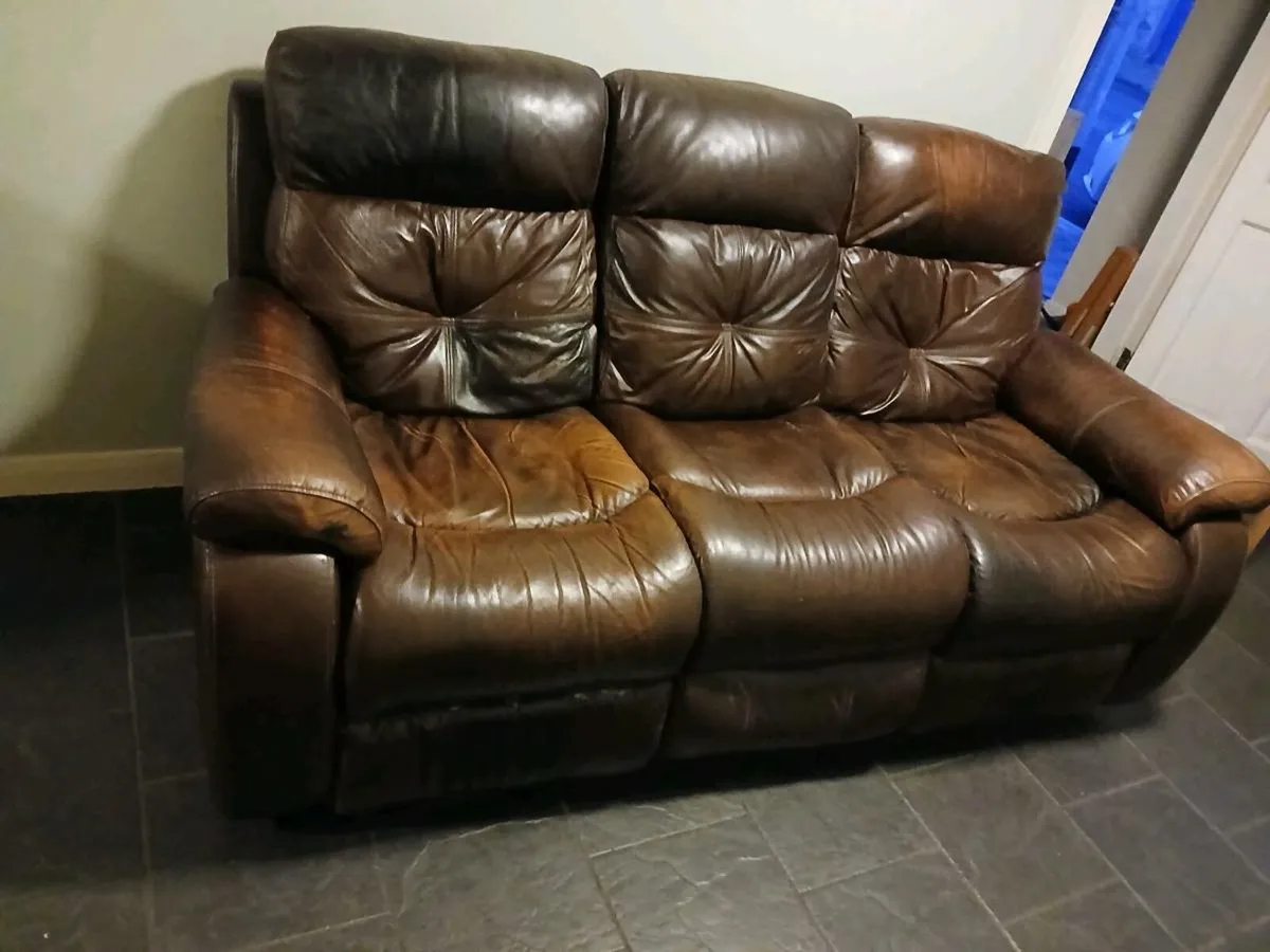 3 Seater Genuine Leater Recliner Sofa - Image 1
