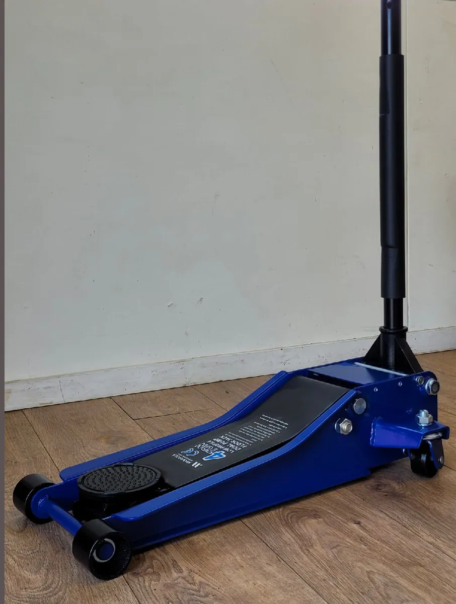 BRAND NEW LOW PROFILE 4TON TROLLEY JACK - Image 2
