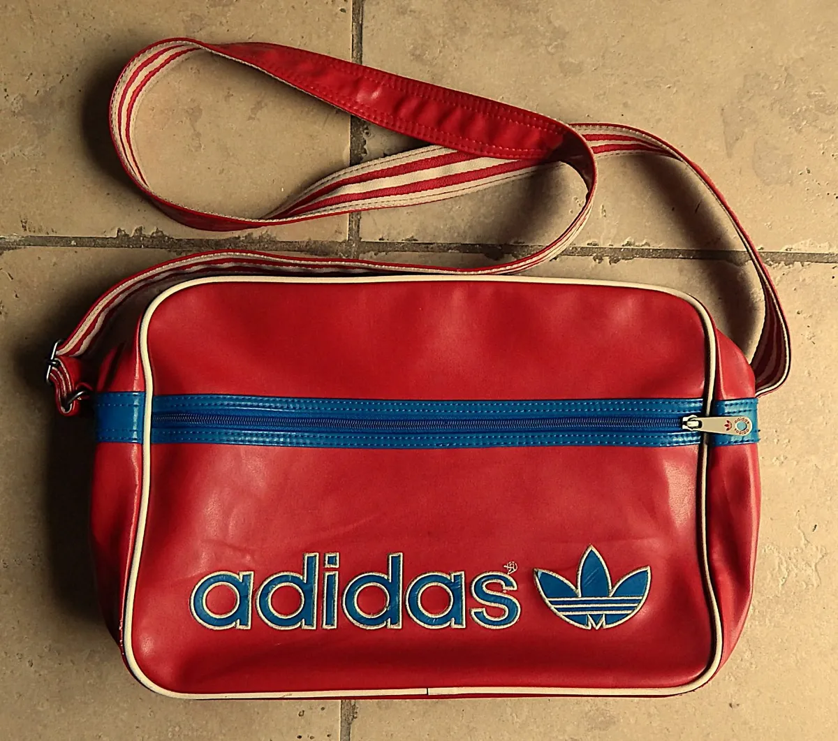 Vintage Adidas Messenger Shoulder Bag - Image 4