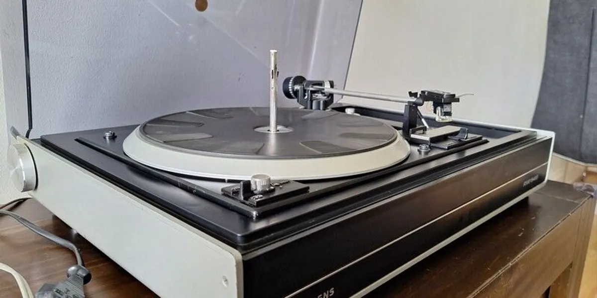 Dual Turntable 1234 - Image 1
