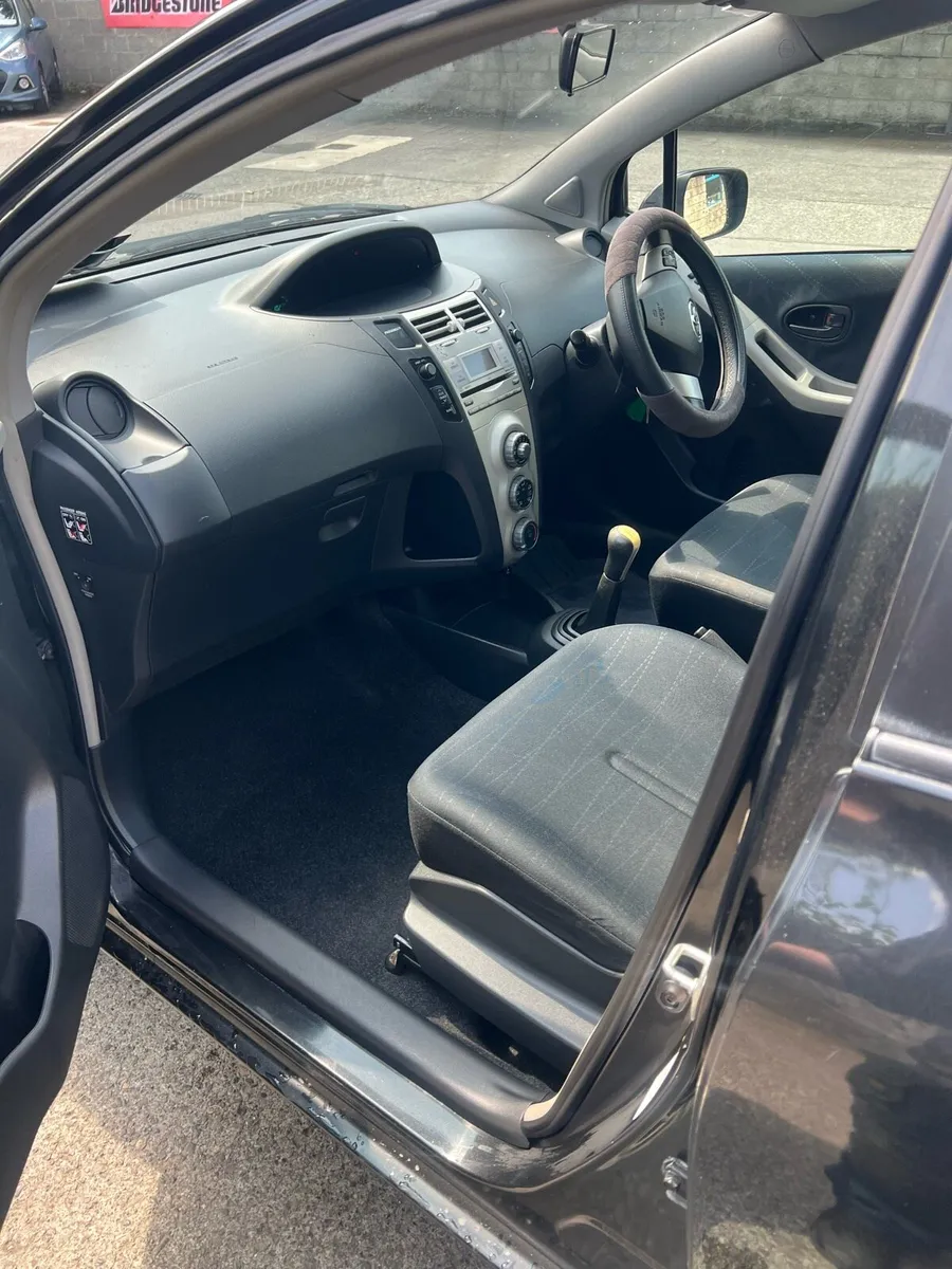 Toyota Yaris low kms - Image 4