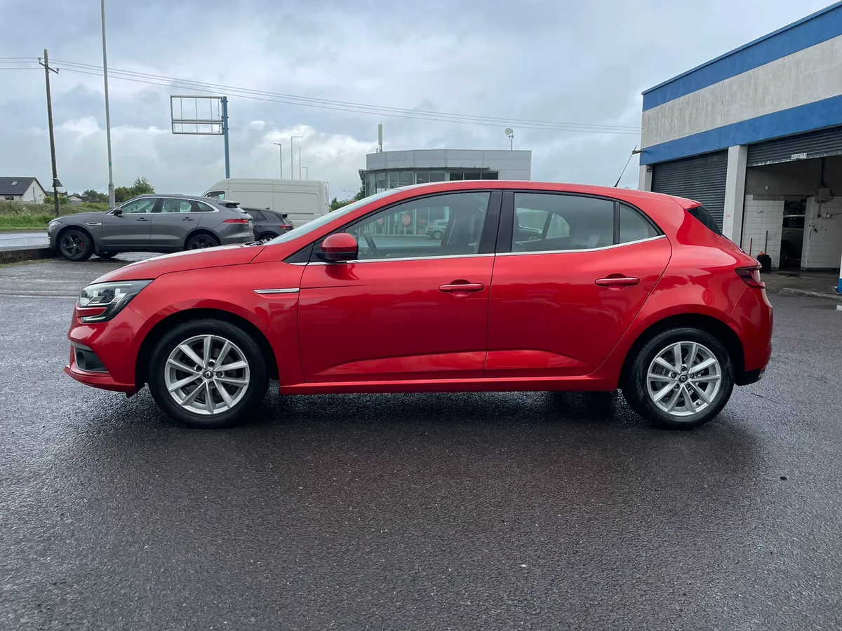 Renault Megane dCi Dynamique Nav//LOW KMS - Image 3