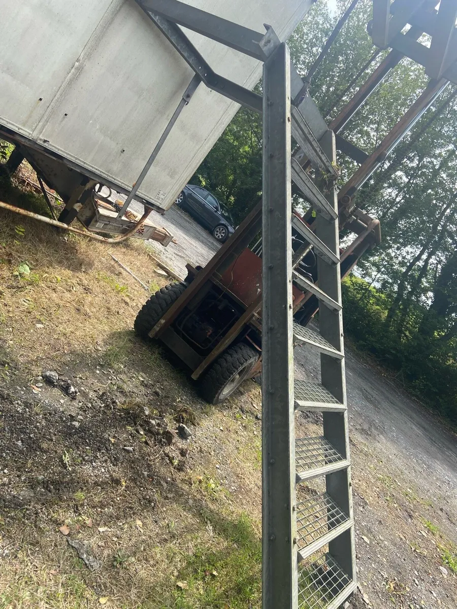 Galvanised stairs - Image 2